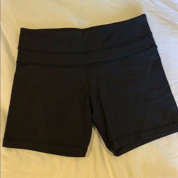 lululemon athletica Other - BLACK SIZE 2 LULULEMON SHORTS lululemon athletica Other - BLACK SIZE 2 LULULEMON SHORTS